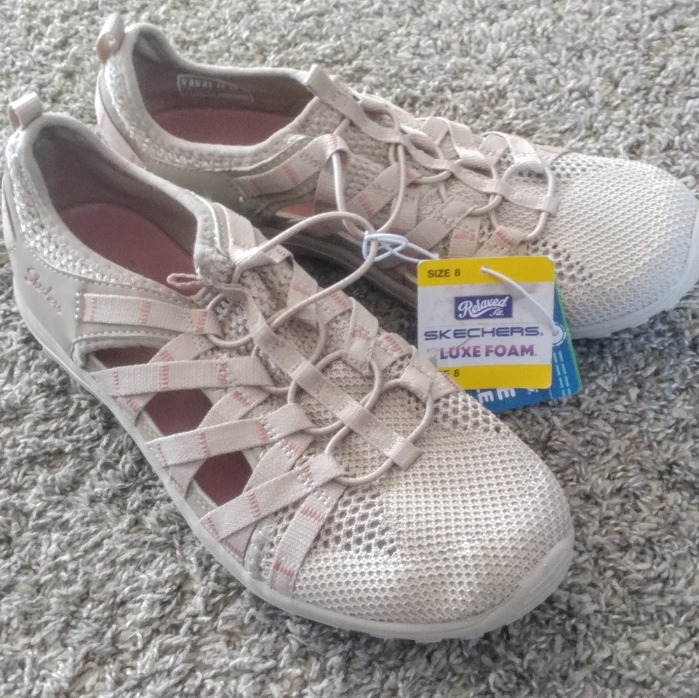 Skechers